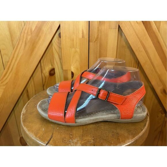 Lands' End Women's Size 7B Orange Terrain Sandals Leather - Picture 3 of 8
